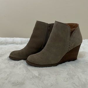 Lucky Brand Taupe Ankle Booties